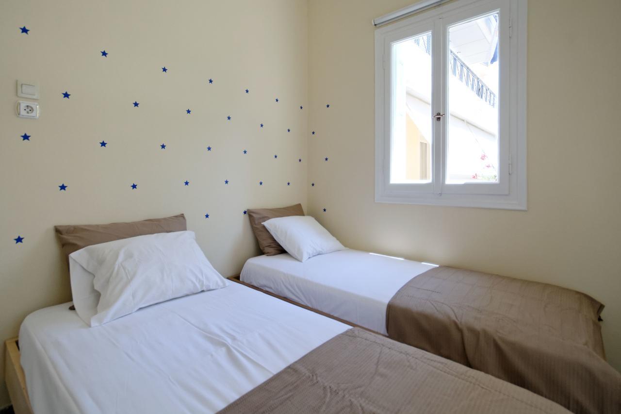 Kosta'S Cottage House Atenas Exterior foto
