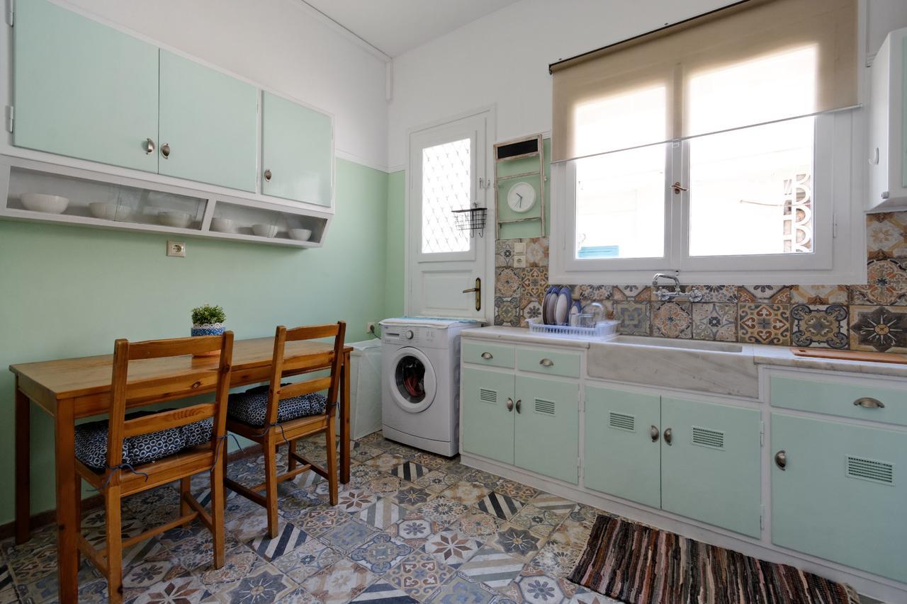 Kosta'S Cottage House Atenas Exterior foto